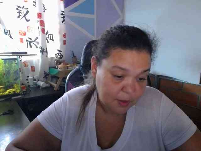 beautifulchubbyqueen webcam