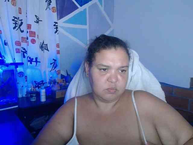 beautifulchubbyqueen webcam
