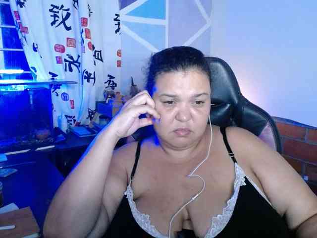 beautifulchubbyqueen webcam