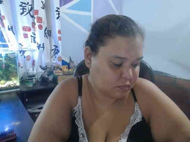beautifulchubbyqueen webcam