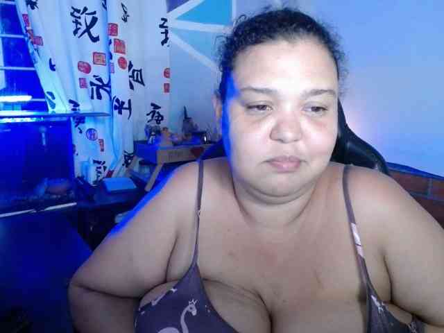 beautifulchubbyqueen webcam