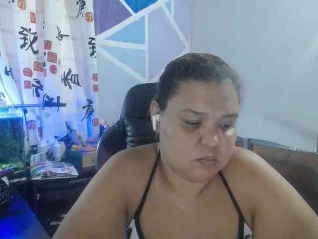 beautifulchubbyqueen webcam