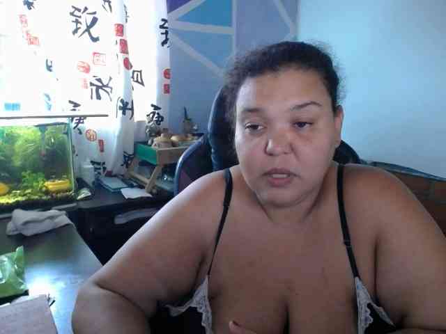 beautifulchubbyqueen webcam