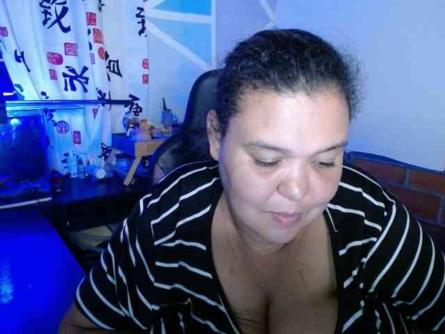 beautifulchubbyqueen webcam
