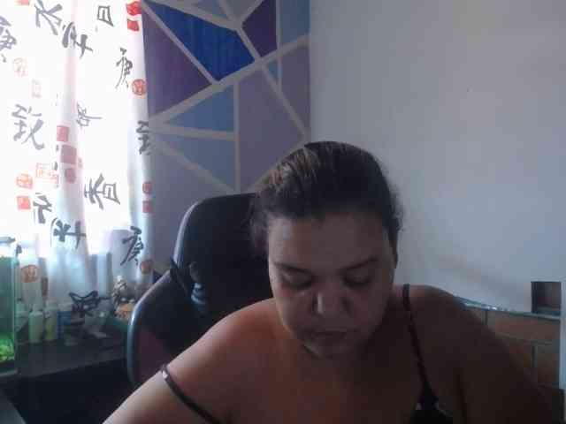 beautifulchubbyqueen webcam