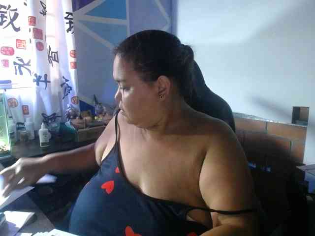 beautifulchubbyqueen webcam