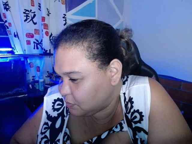 beautifulchubbyqueen webcam