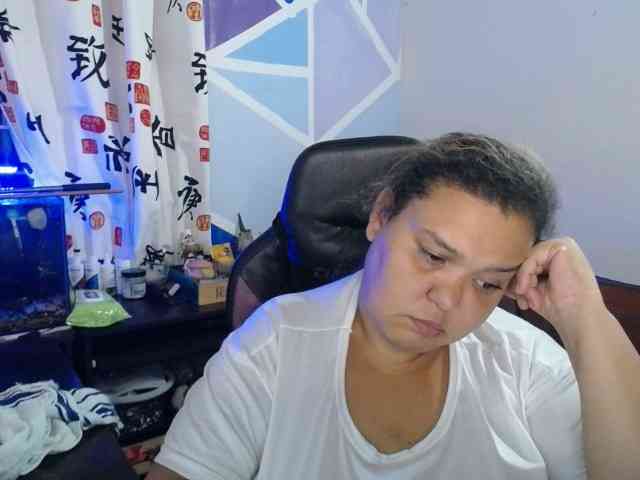 beautifulchubbyqueen webcam