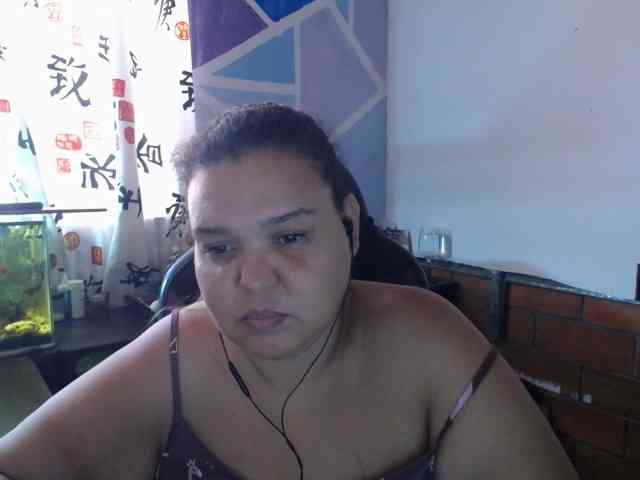 beautifulchubbyqueen webcam