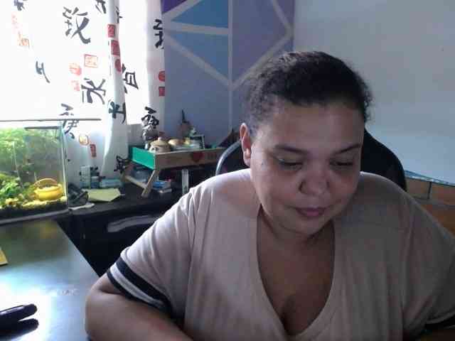 beautifulchubbyqueen webcam