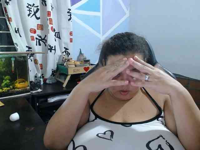 beautifulchubbyqueen webcam