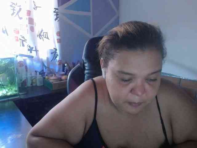 beautifulchubbyqueen webcam