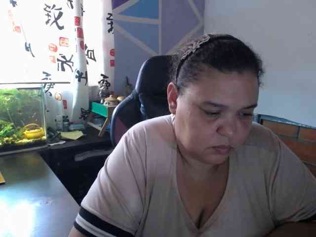 beautifulchubbyqueen webcam