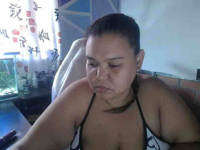 beautifulchubbyqueen webcam