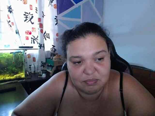 beautifulchubbyqueen webcam