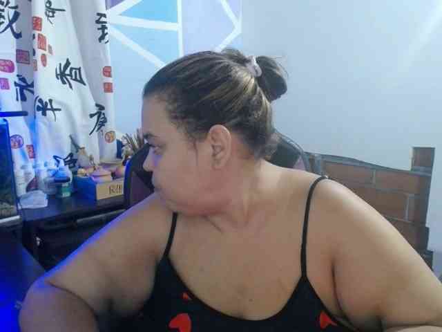 beautifulchubbyqueen webcam