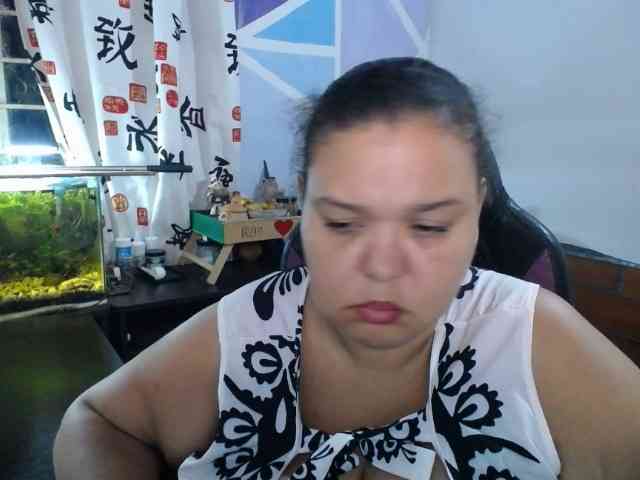 beautifulchubbyqueen webcam