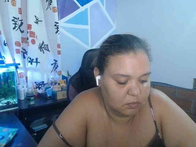 beautifulchubbyqueen webcam