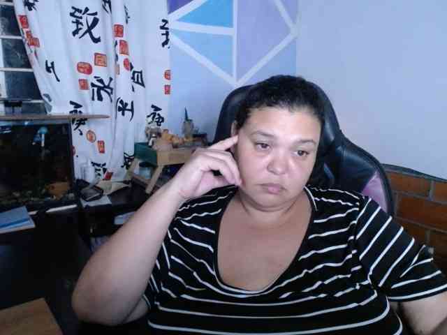 beautifulchubbyqueen webcam