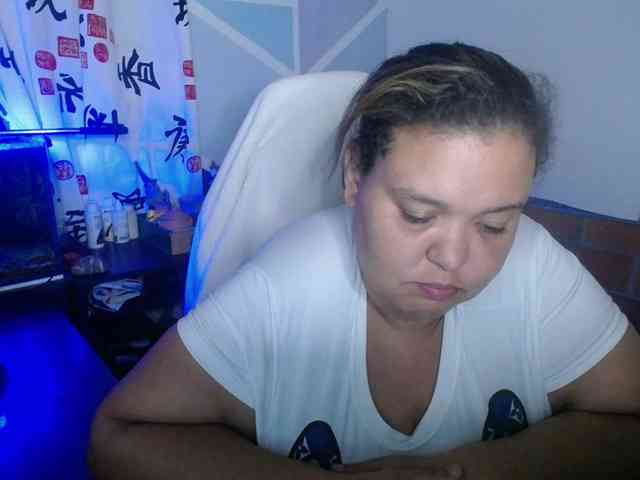 beautifulchubbyqueen webcam