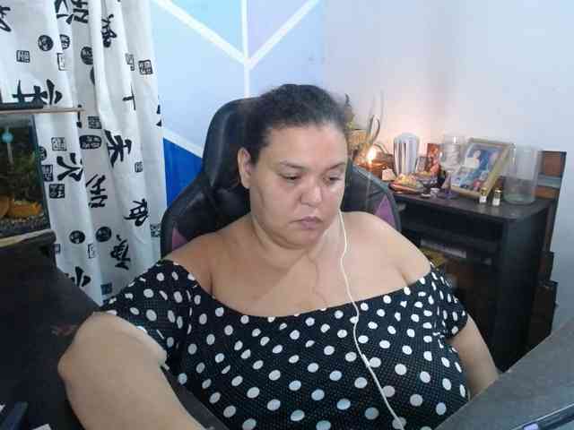 beautifulchubbyqueen webcam