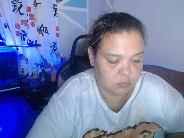 beautifulchubbyqueen webcam