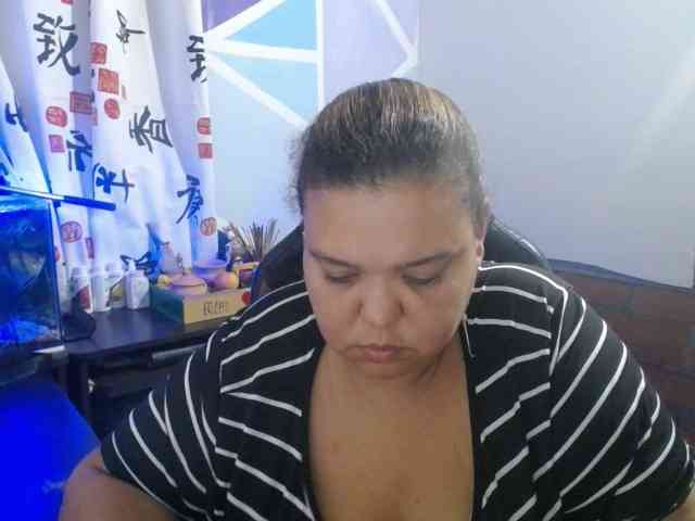 beautifulchubbyqueen webcam