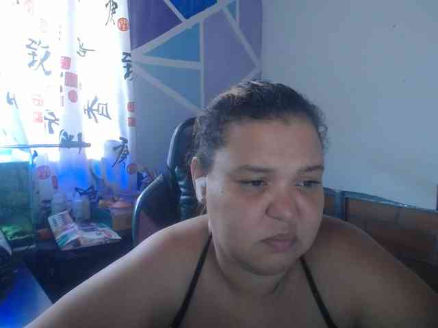 beautifulchubbyqueen webcam