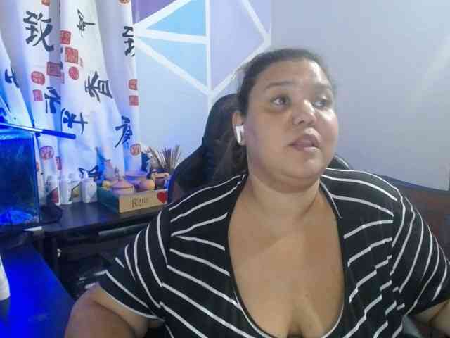 beautifulchubbyqueen webcam