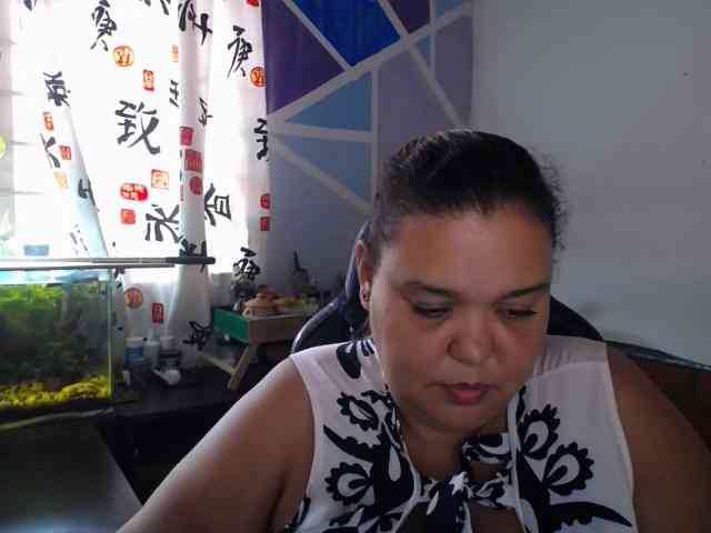 beautifulchubbyqueen webcam