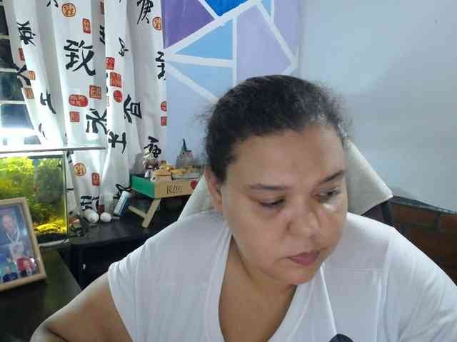 beautifulchubbyqueen webcam