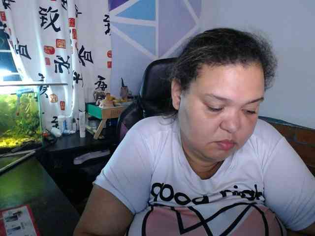 beautifulchubbyqueen webcam