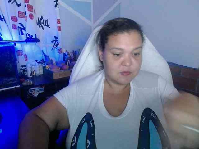 beautifulchubbyqueen webcam