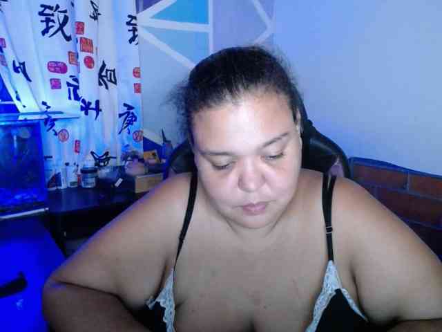 beautifulchubbyqueen webcam