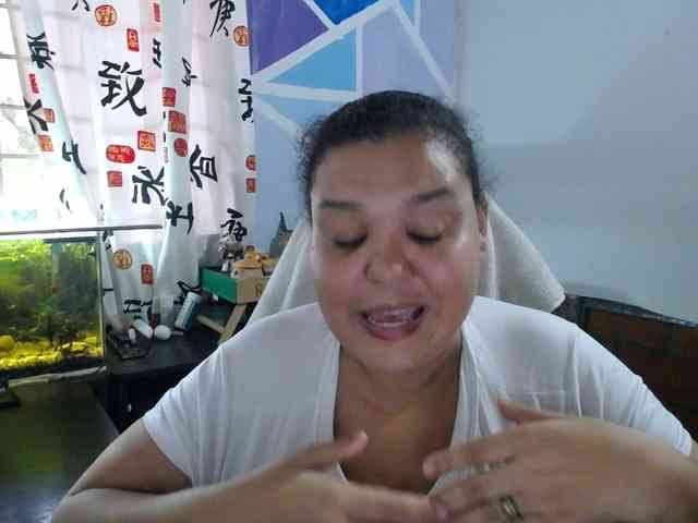 beautifulchubbyqueen webcam