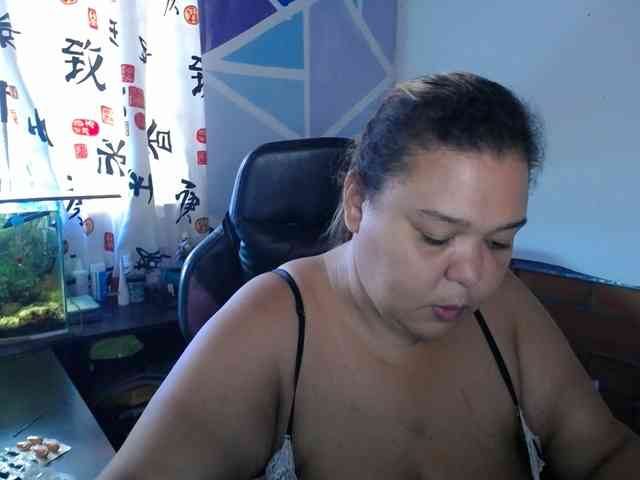 beautifulchubbyqueen webcam