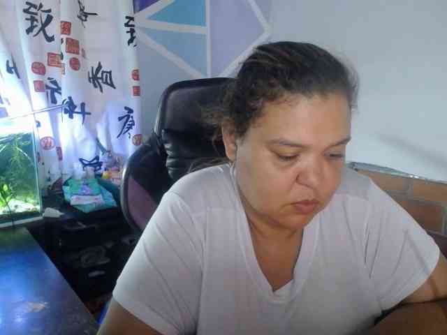 beautifulchubbyqueen webcam