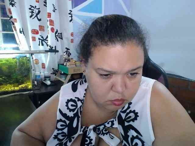 beautifulchubbyqueen webcam