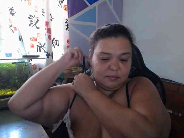 beautifulchubbyqueen webcam