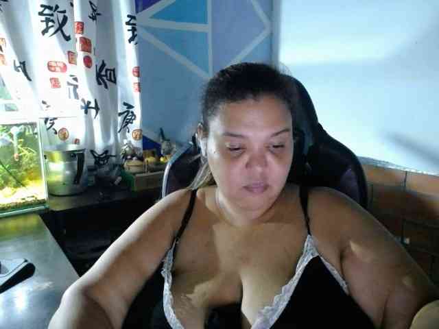 beautifulchubbyqueen webcam