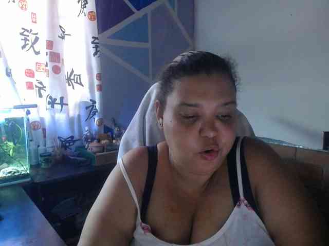 beautifulchubbyqueen webcam