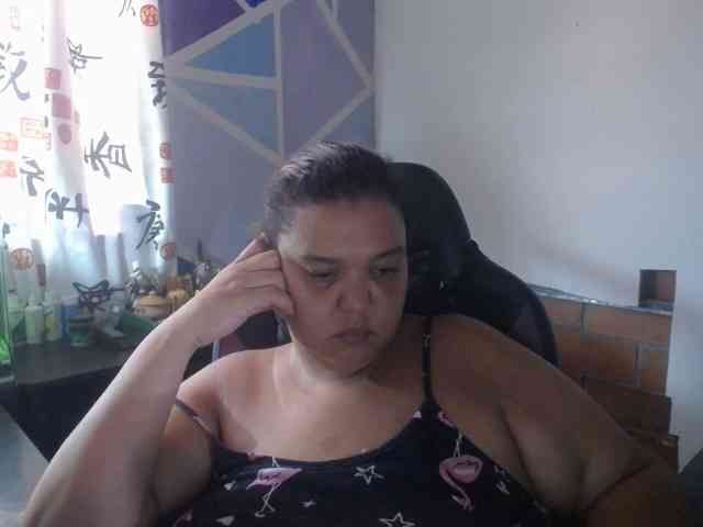 beautifulchubbyqueen webcam