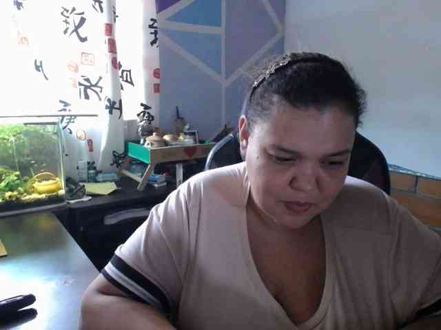 beautifulchubbyqueen webcam