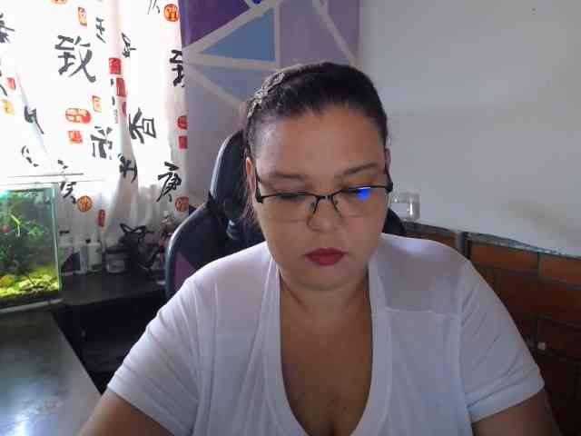 beautifulchubbyqueen webcam