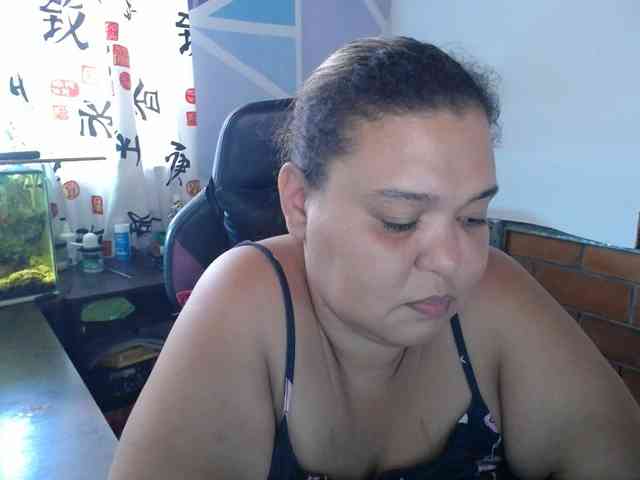 beautifulchubbyqueen webcam