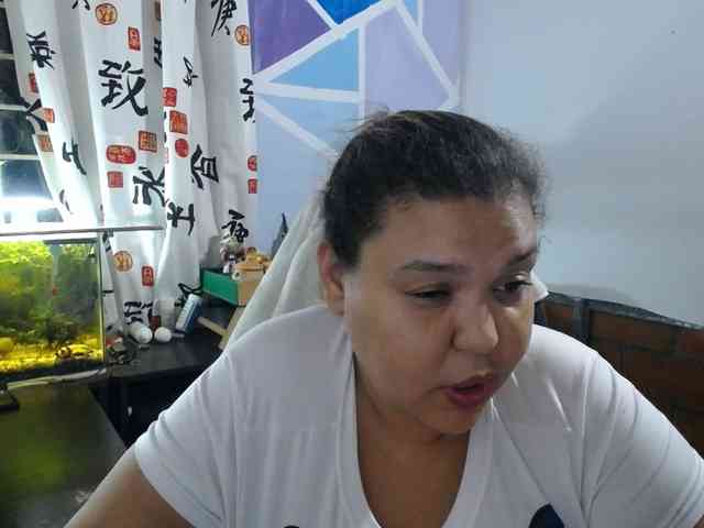 beautifulchubbyqueen webcam