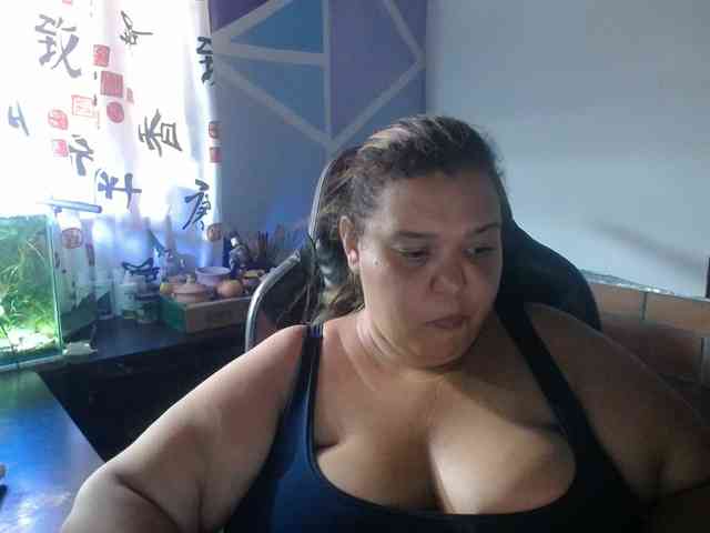beautifulchubbyqueen webcam