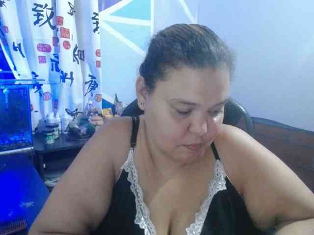 beautifulchubbyqueen webcam