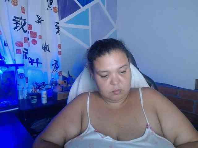beautifulchubbyqueen webcam