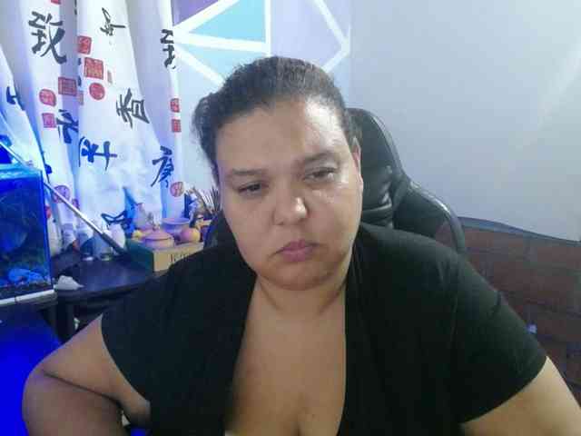 beautifulchubbyqueen webcam